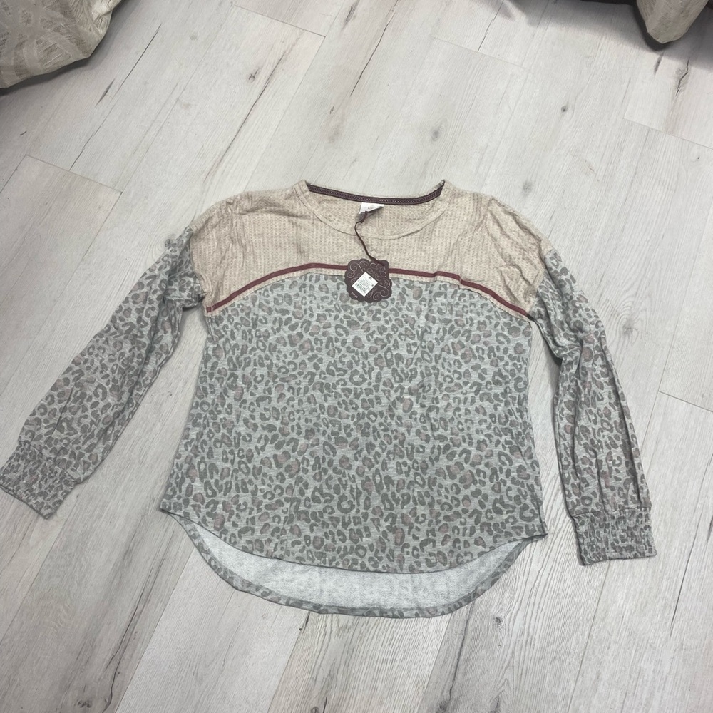 Knox Rose Pink and Gray Leopard Long Sleeve Top